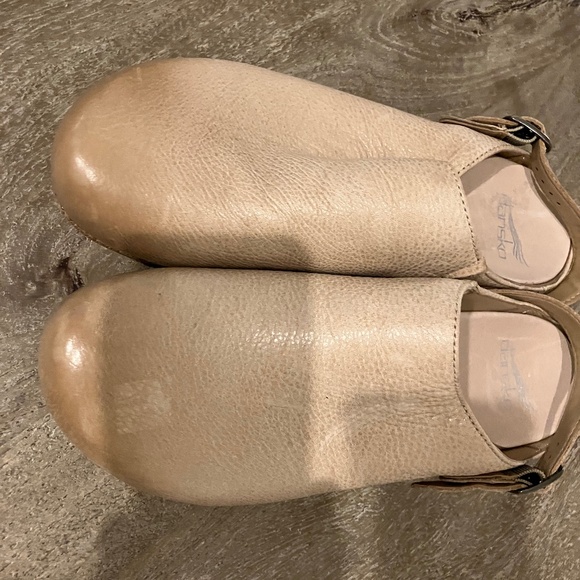 Dansko Clogs - Picture 1 of 3